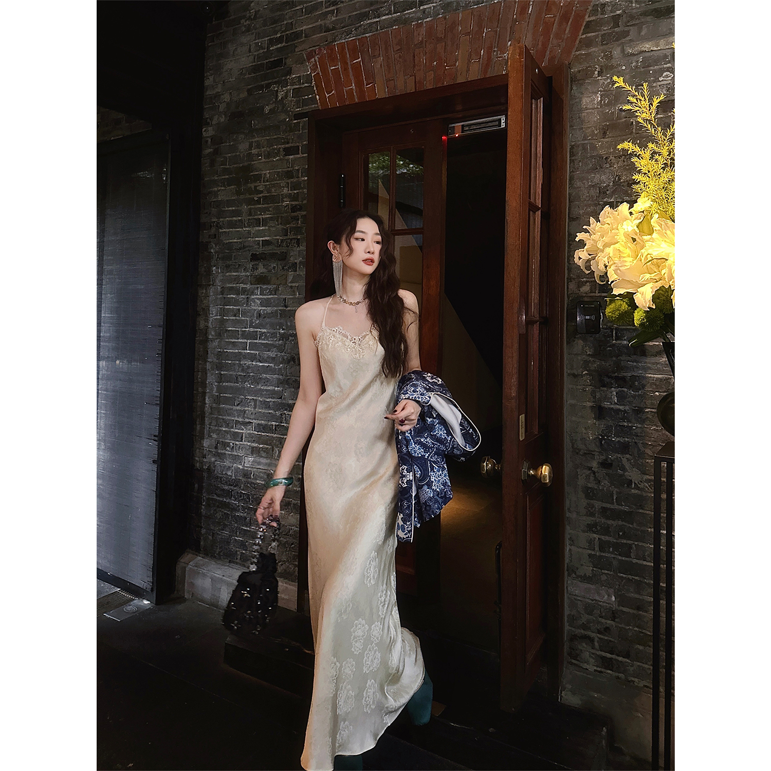 三吉黑花【瑶华】新中式人丝吊带连衣裙2025新款蕾丝打底长裙子潮