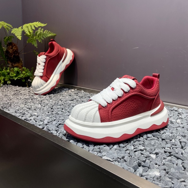 2025秋冬新品广州男鞋厚底时尚百搭板鞋小白鞋素面增高休闲男鞋