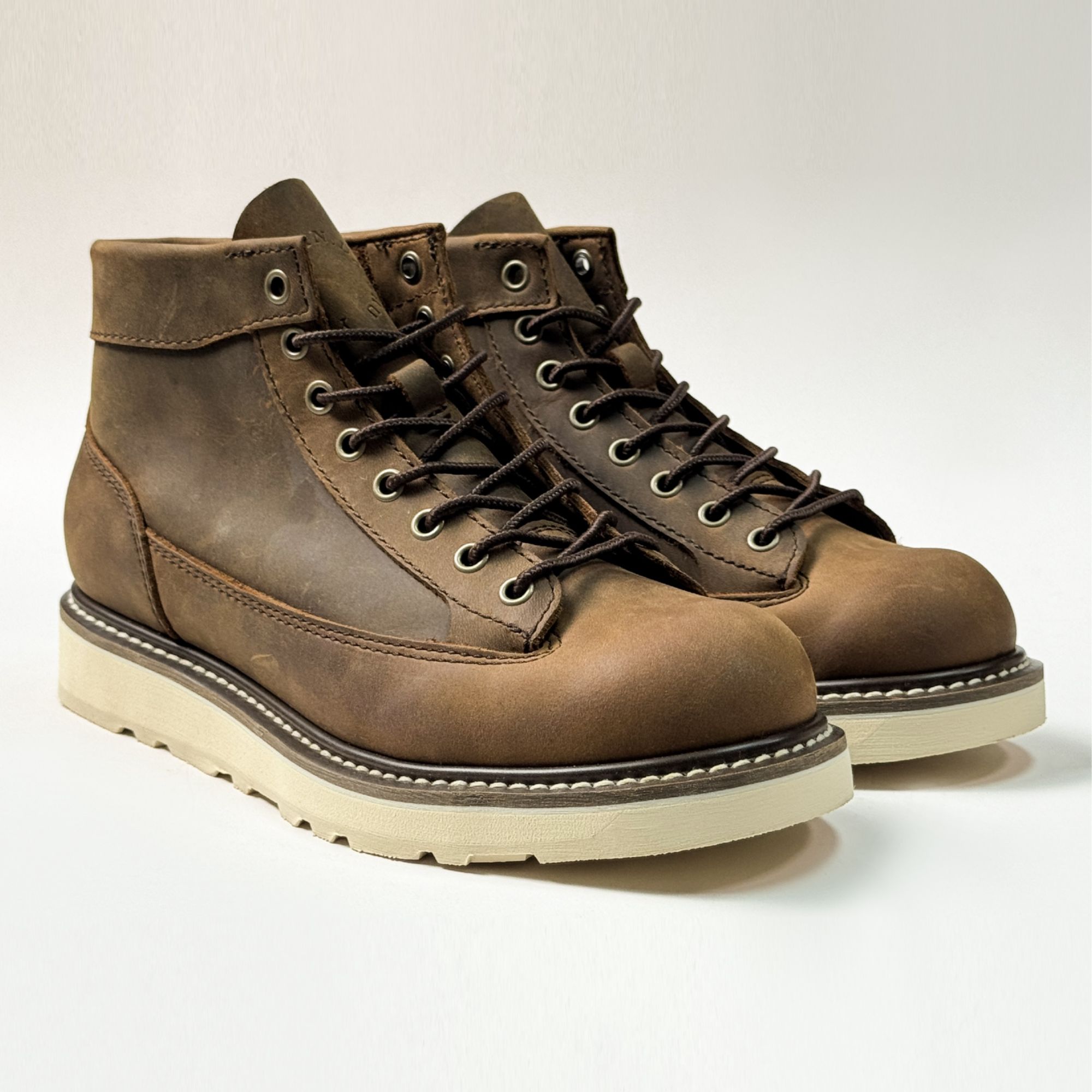 入门款15552中帮疯马牛皮/固特异手工鞋男士工装靴马丁靴时尚