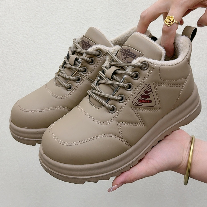 雪地靴女冬季新款马丁靴加绒保暖时尚百搭面包鞋加厚防滑妈妈棉鞋