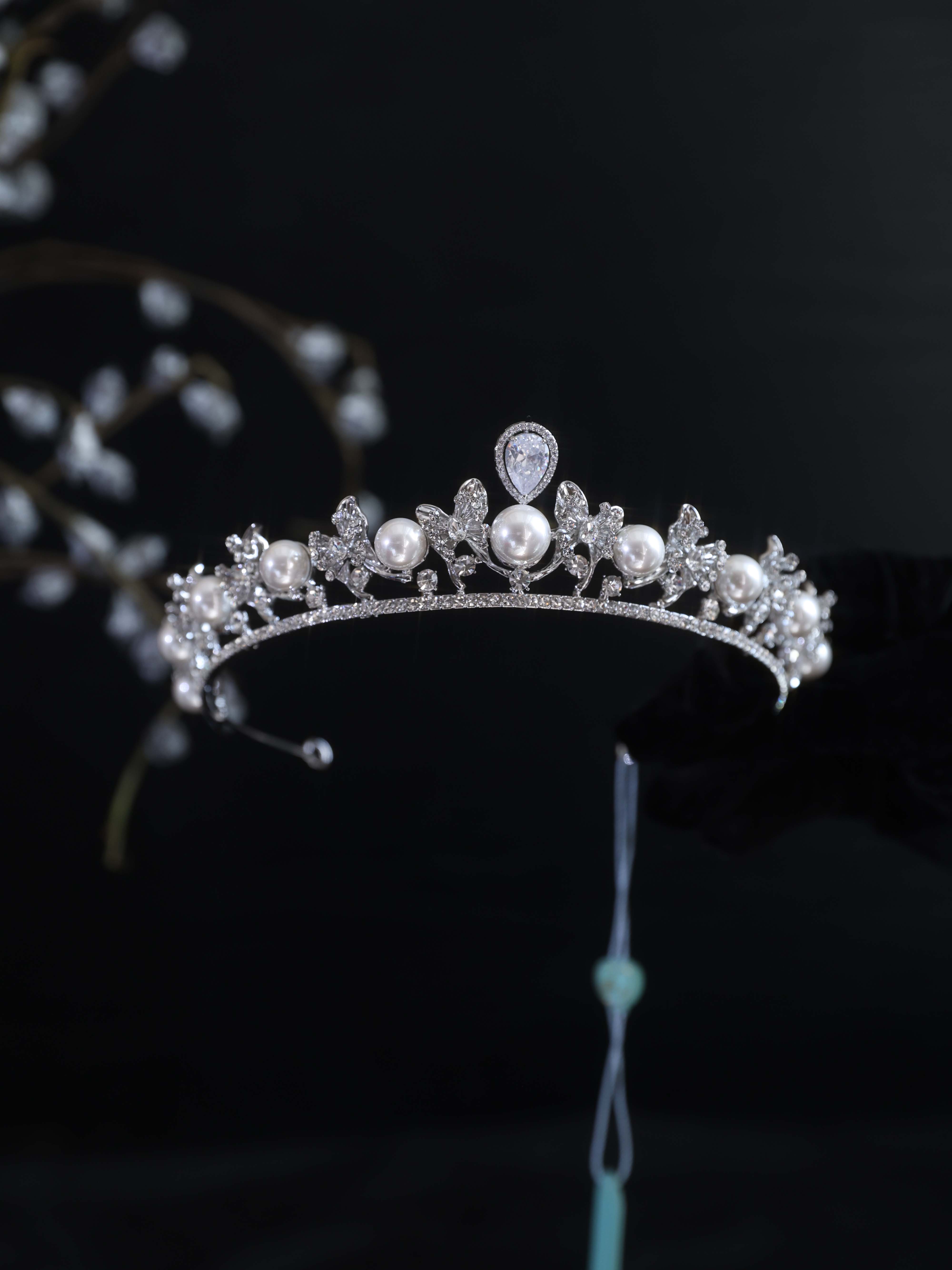 ete新娘饰满钻珍珠蝴蝶皇冠简约精致韩式百搭婚纱礼服头饰18042