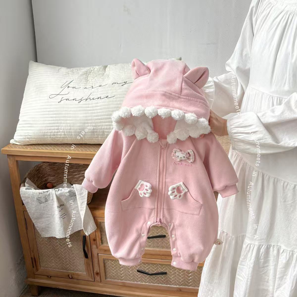 婴幼儿可爱猫咪连体衣2025秋季新款女宝宝韩版洋气连帽外穿爬服潮