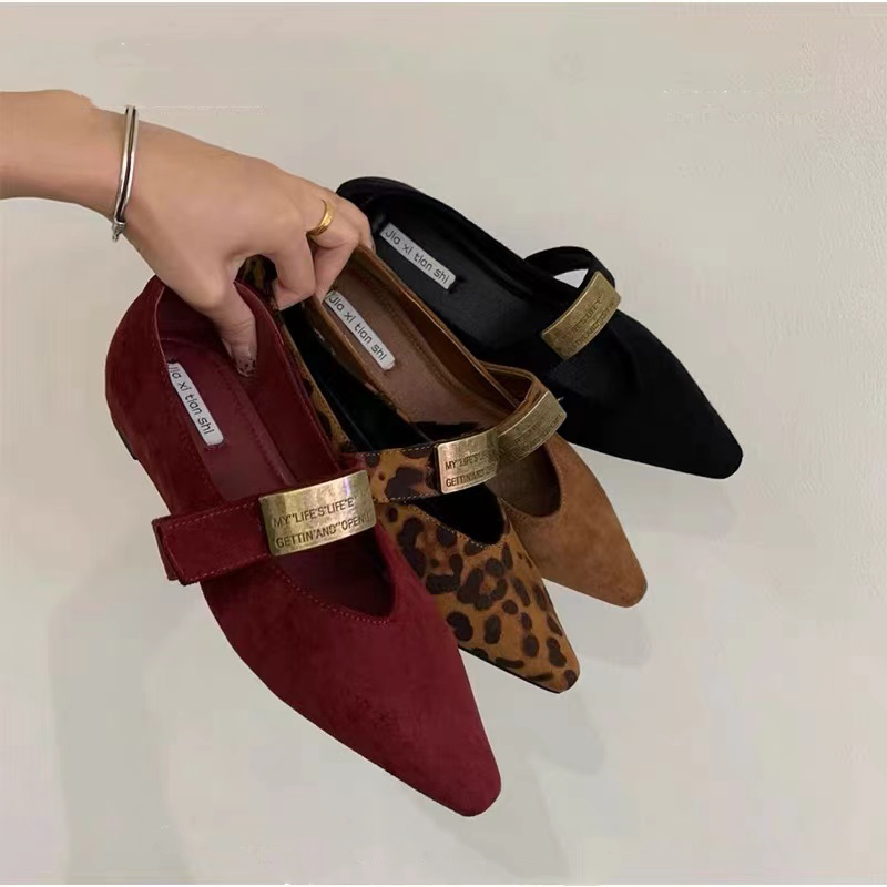 法式复古红色浅口单鞋女款2025春季新款气质百搭通勤厚底玛丽珍鞋