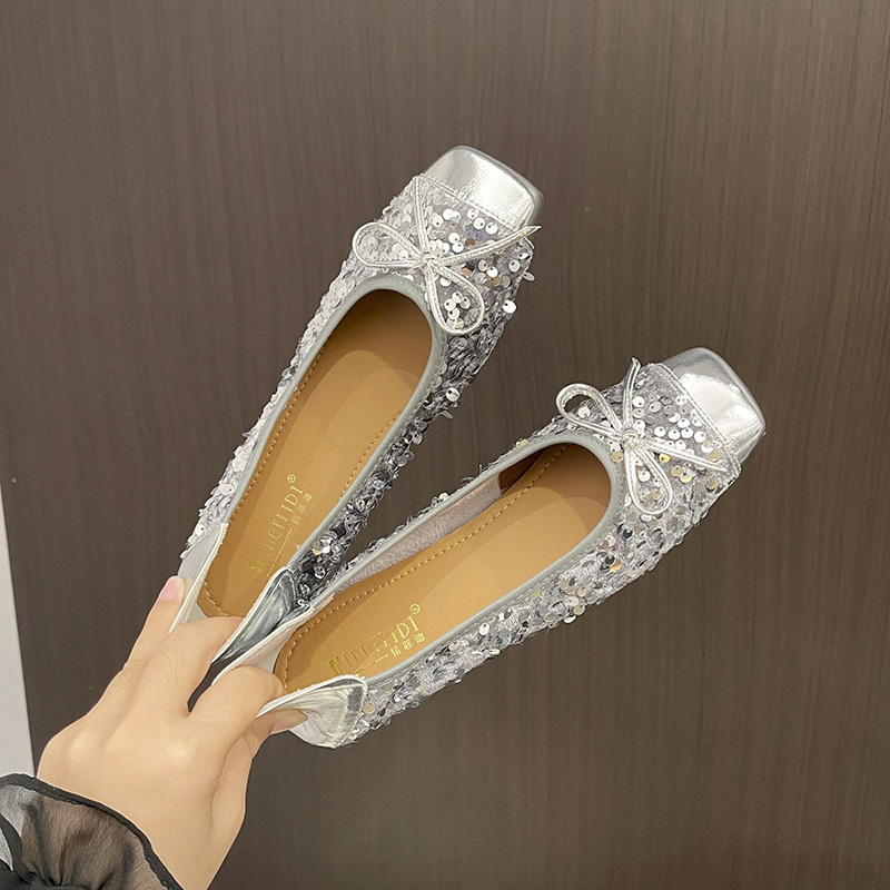 内增高3CM法式银色气质单鞋女新款小香风绝美亮皮晚晚风配裙子鞋