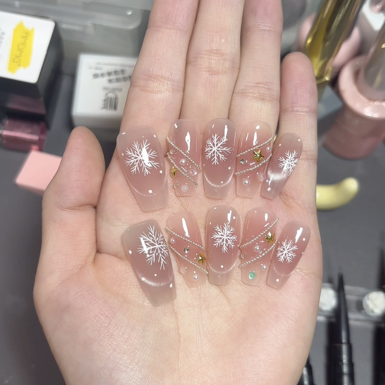 秋冬雪花冰透穿戴甲