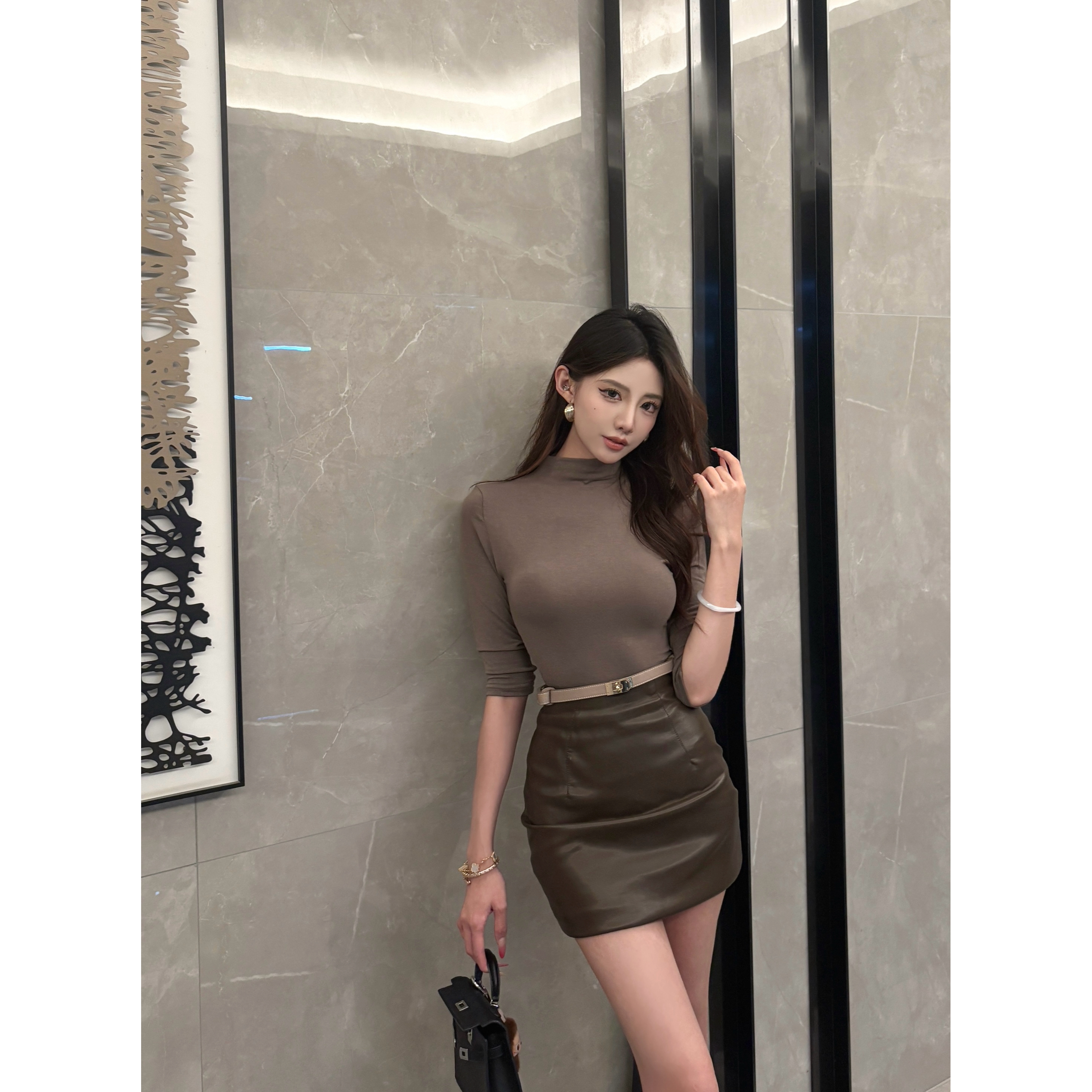 蔡蔡家【极简知性】气质修身中高领打底高腰包臀半身裙两件套装2045