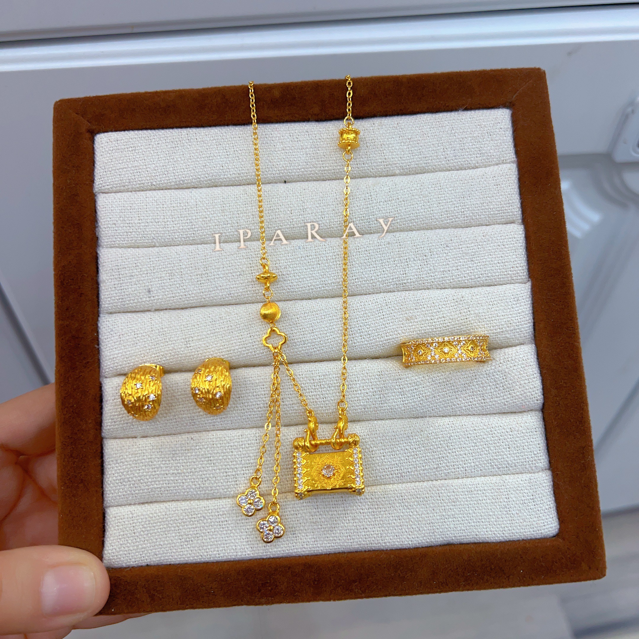 铜合金项链 伊帕尔阿依新款时尚精美古法三件套 轻奢金色精致