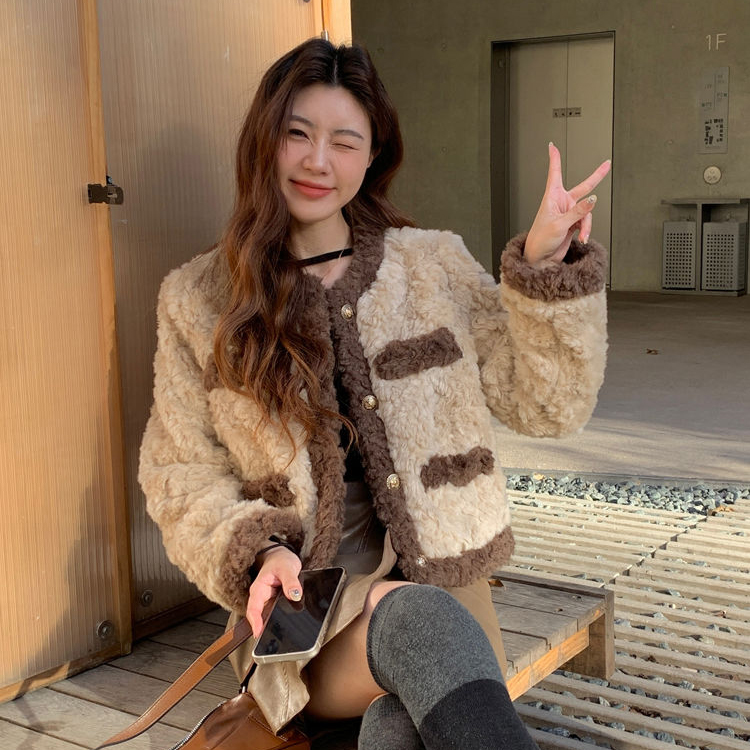 美拉德小香风羊羔毛外套棉衣女2025冬季韩版短款羊羔绒开衫上衣潮