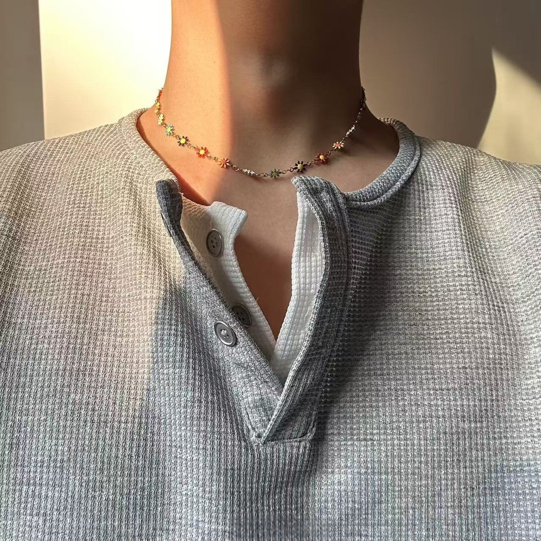 钛钢项链 彩色清新小雏菊项链男生情侣锁骨链百搭小众个性项链女