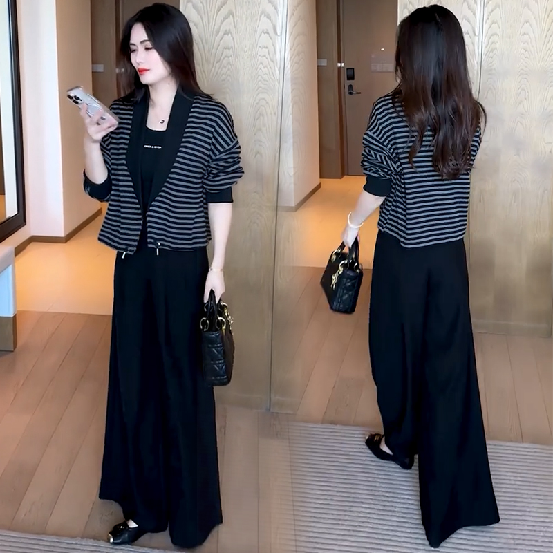 时尚条纹短款外套女2025秋季新款宽松显瘦小个子百搭减龄休闲上衣