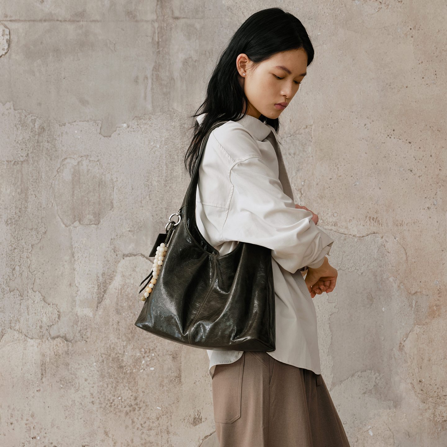 AVALEA葳里 琉光羊皮慵懒Hobo单肩托特包 新款柔软购物袋女包C441