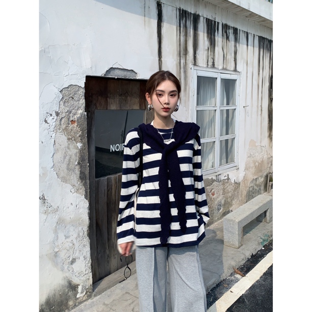 【赵小小&周日美术馆】9031 条纹百搭圆领上衣宽松两件套【配披肩】