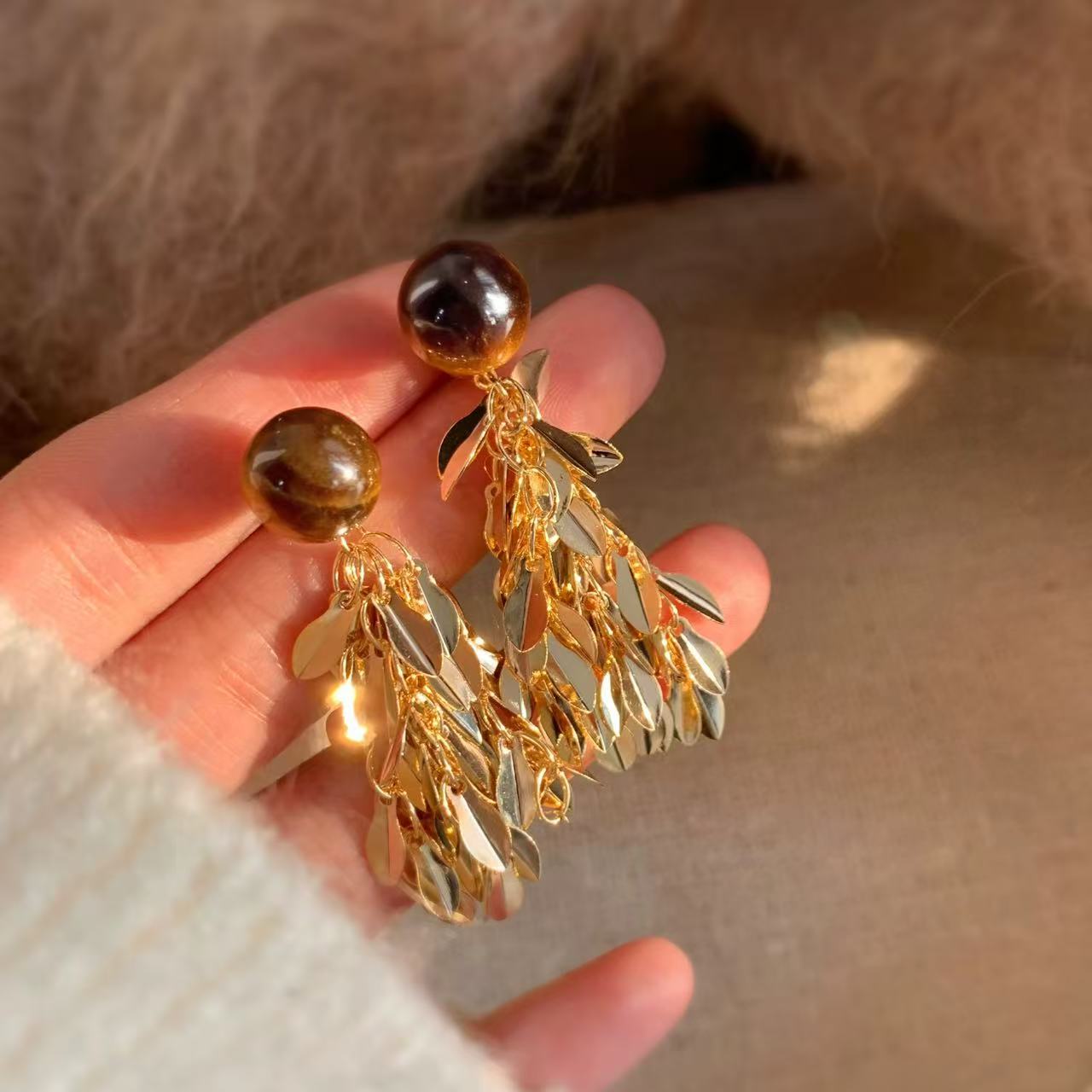 铜合金树脂耳饰 金色羽翼美拉德虎眼麦穗流苏耳环女秋冬高级感