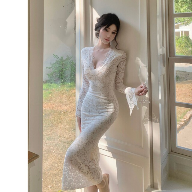 米白v领长袖连衣裙女夏季蕾丝裙子御姐轻熟紧身显瘦包臀鱼尾长裙