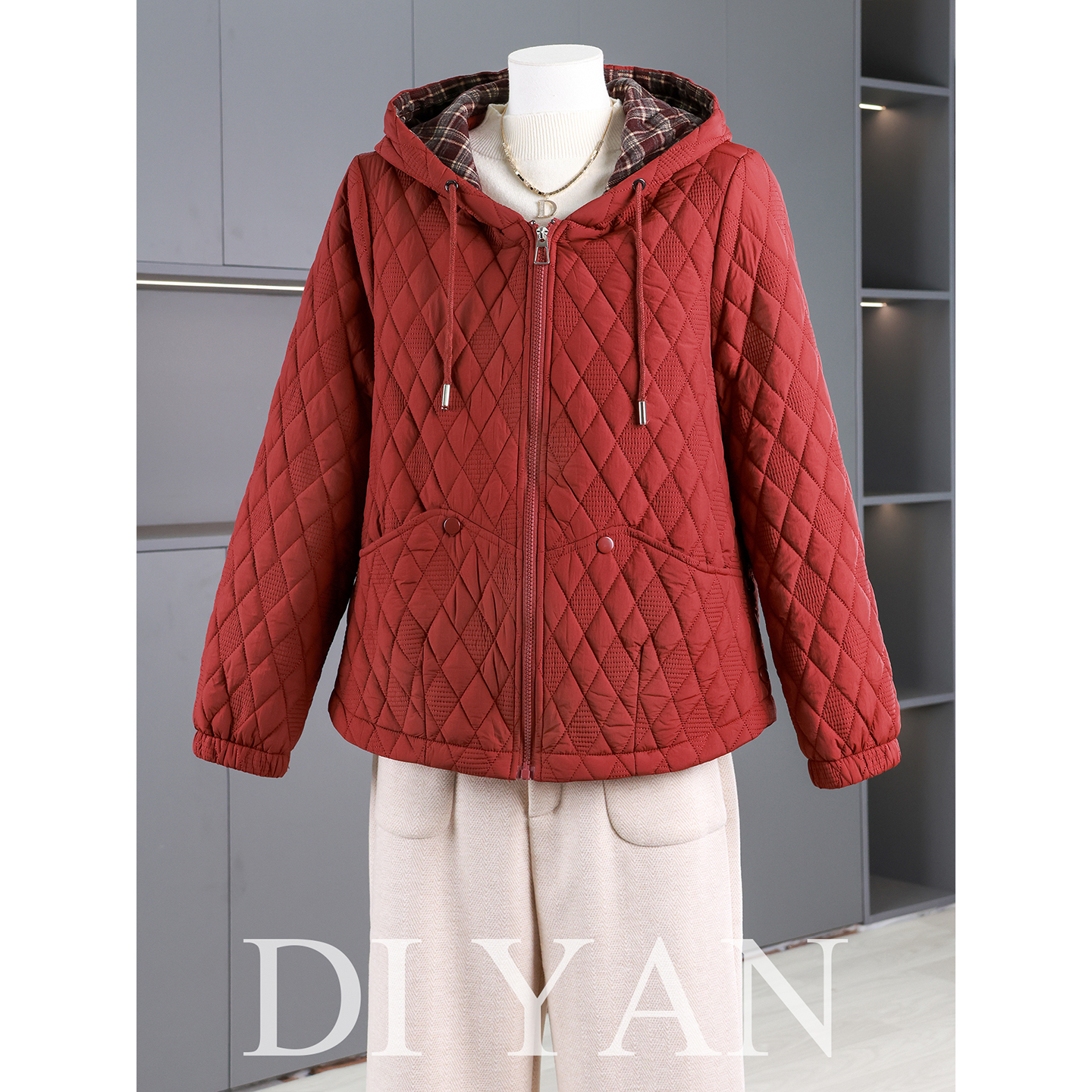 妈妈秋装羽绒棉服2025新款中年女士洋气短款小棉衣阔太太秋冬夹克