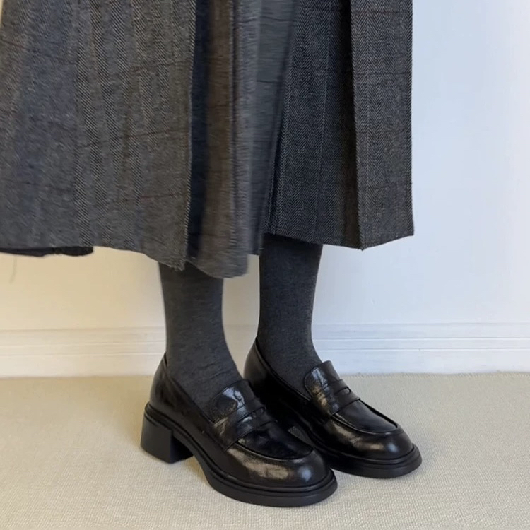 2025年新款复古粗跟乐福鞋女一脚蹬圆头单鞋时尚通勤懒人小皮鞋