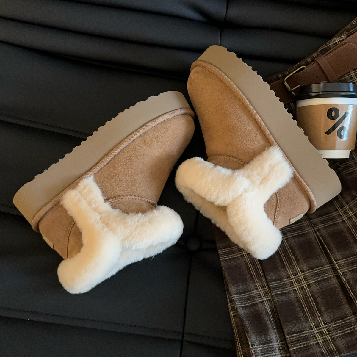 2025新款冬季短筒雪地靴女款羊皮毛一体厚底靴子防滑加厚雪地棉鞋