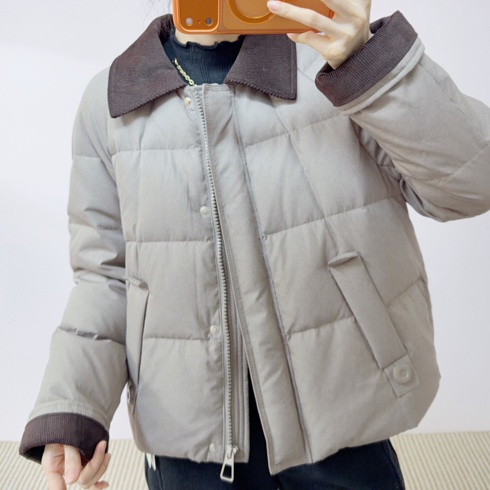 826时尚休闲显瘦短款休闲拼色羽绒服26W826/GP