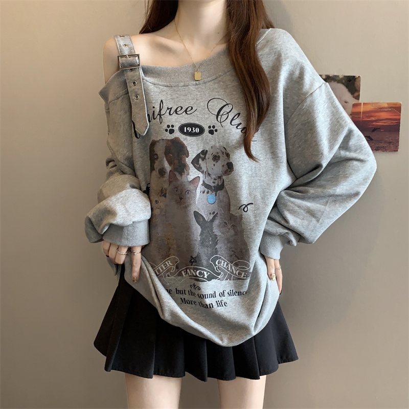 小狗印花宽松斜肩露肩卫衣女秋冬新款大码胖mm慵懒风宽松长袖上衣