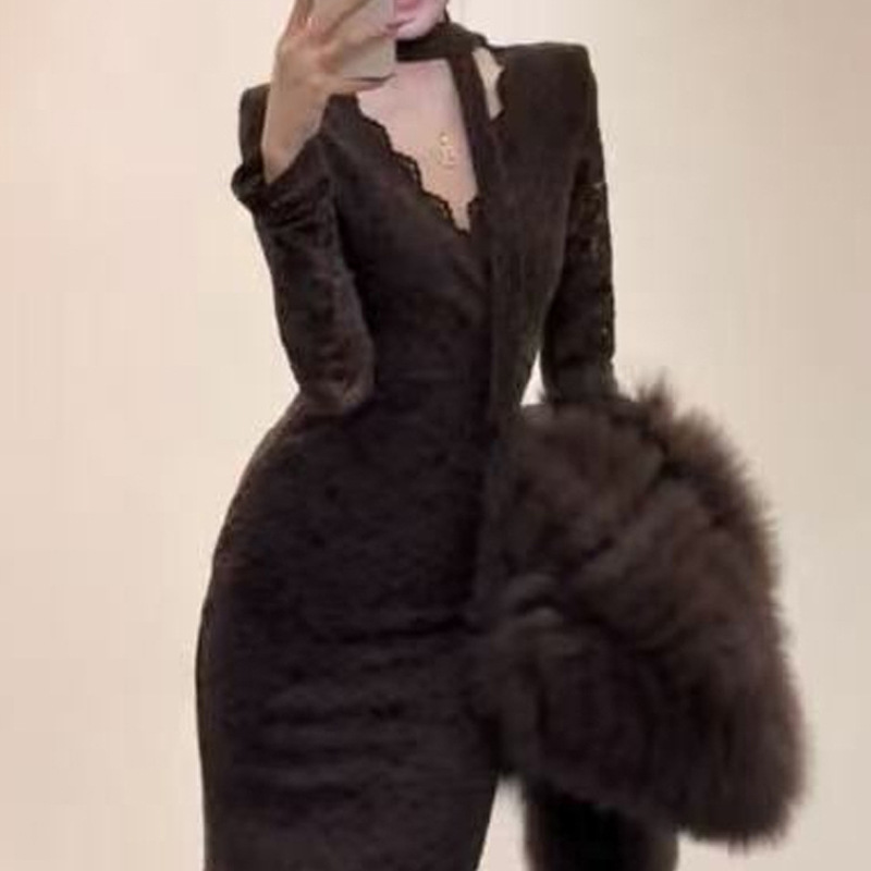 名媛蕾丝V领飘带长袖连衣裙女2025秋冬新款气质修身显瘦收腰长裙