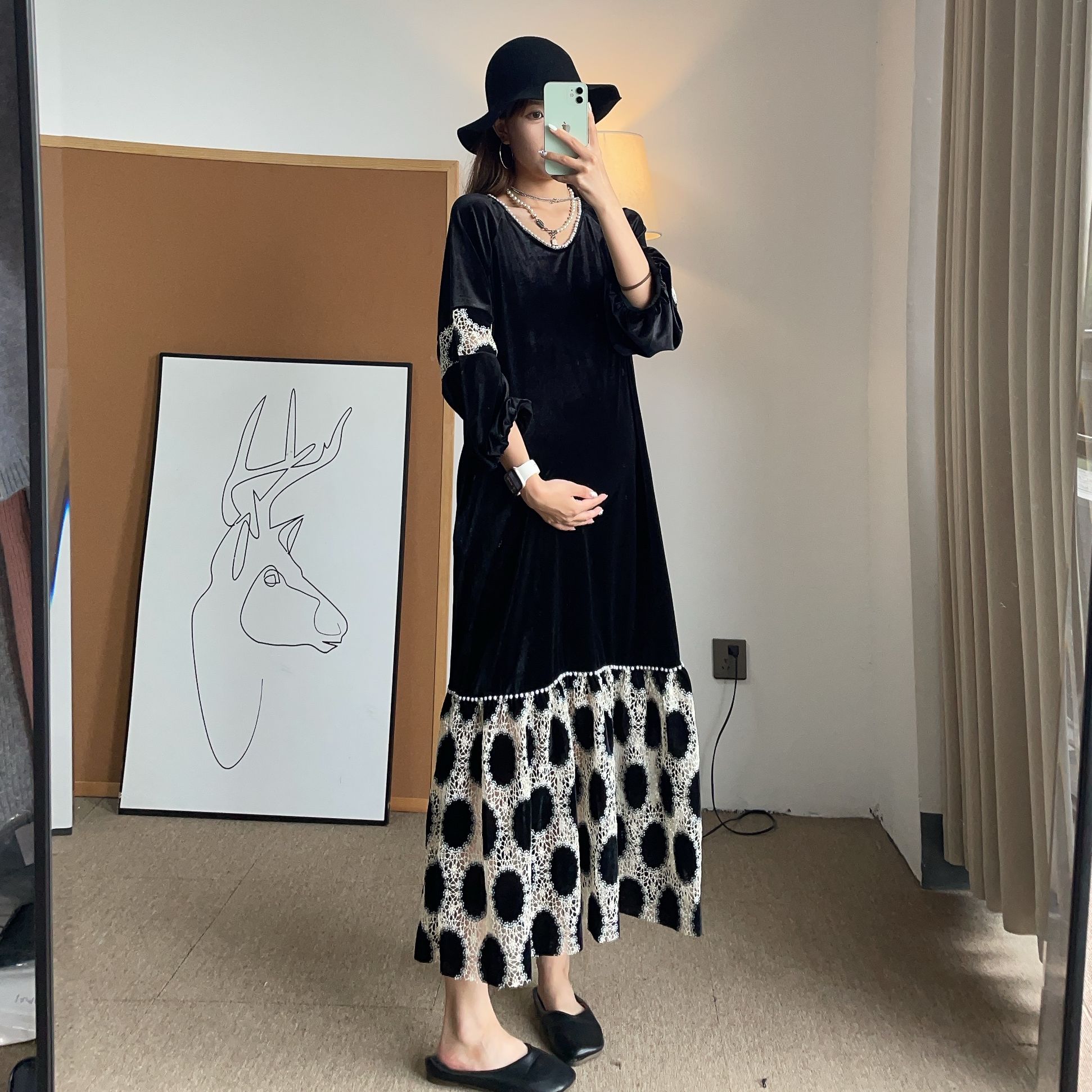 孕妇装新款205时尚款孕期连衣裙金丝绒波点拼接宽松中长款过膝裙