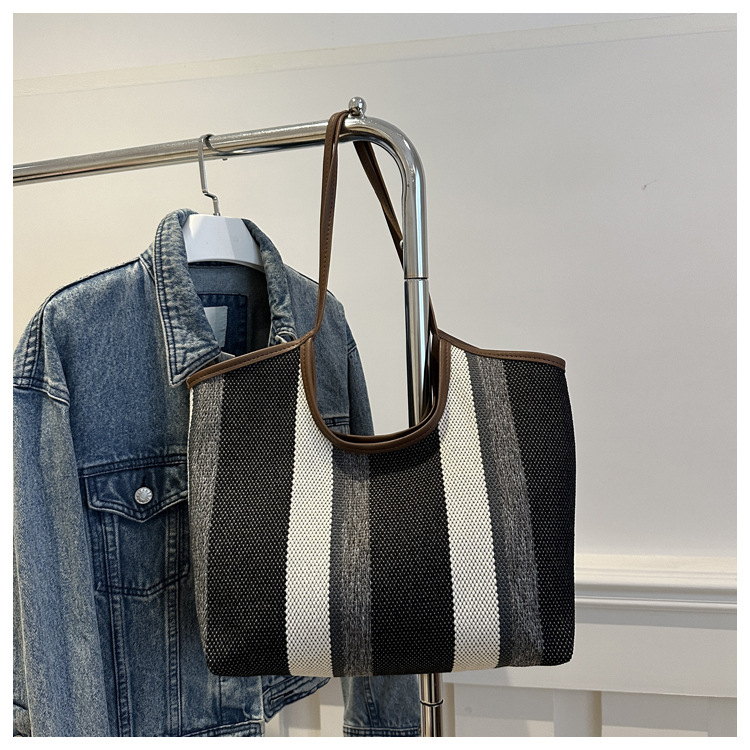 韩系大容量女士单肩包新款格纹复古撞色手提包简约百搭斜挎包休闲