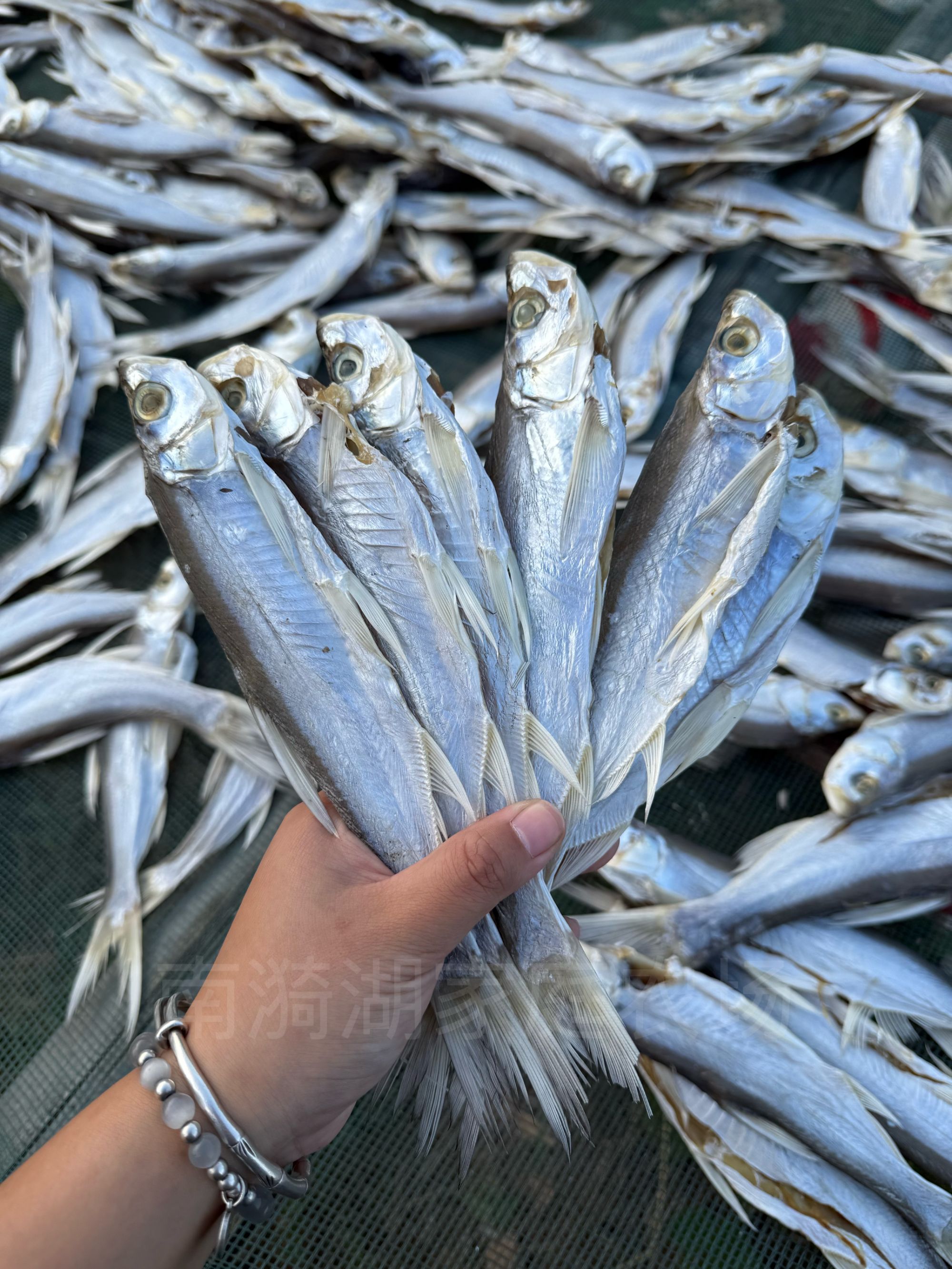 安徽特产翘嘴鱼刁子鱼小鱼干餐条鱼干货淡水鱼干好吃