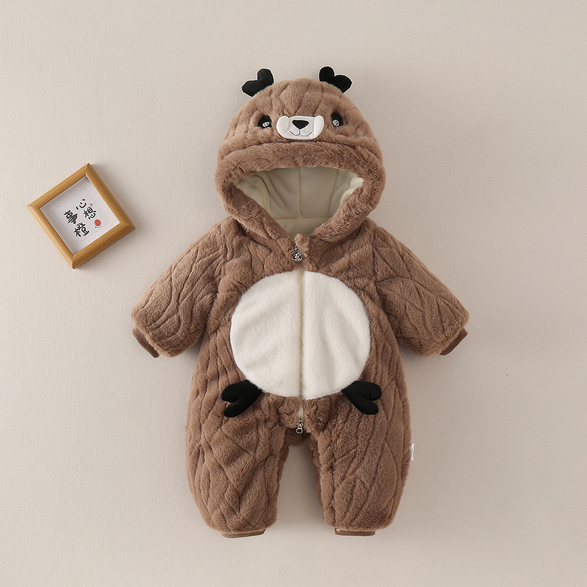 冬季新款宝宝连体衣加厚保暖小熊爬爬服加绒婴儿衣服冬装可爱外穿