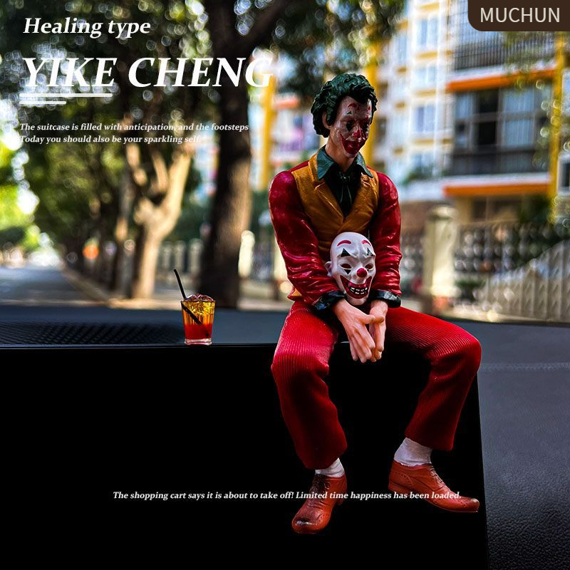 2025新款小丑坐姿手办摆件公仔希斯莱杰车载汽车玩偶车尾模型车顶