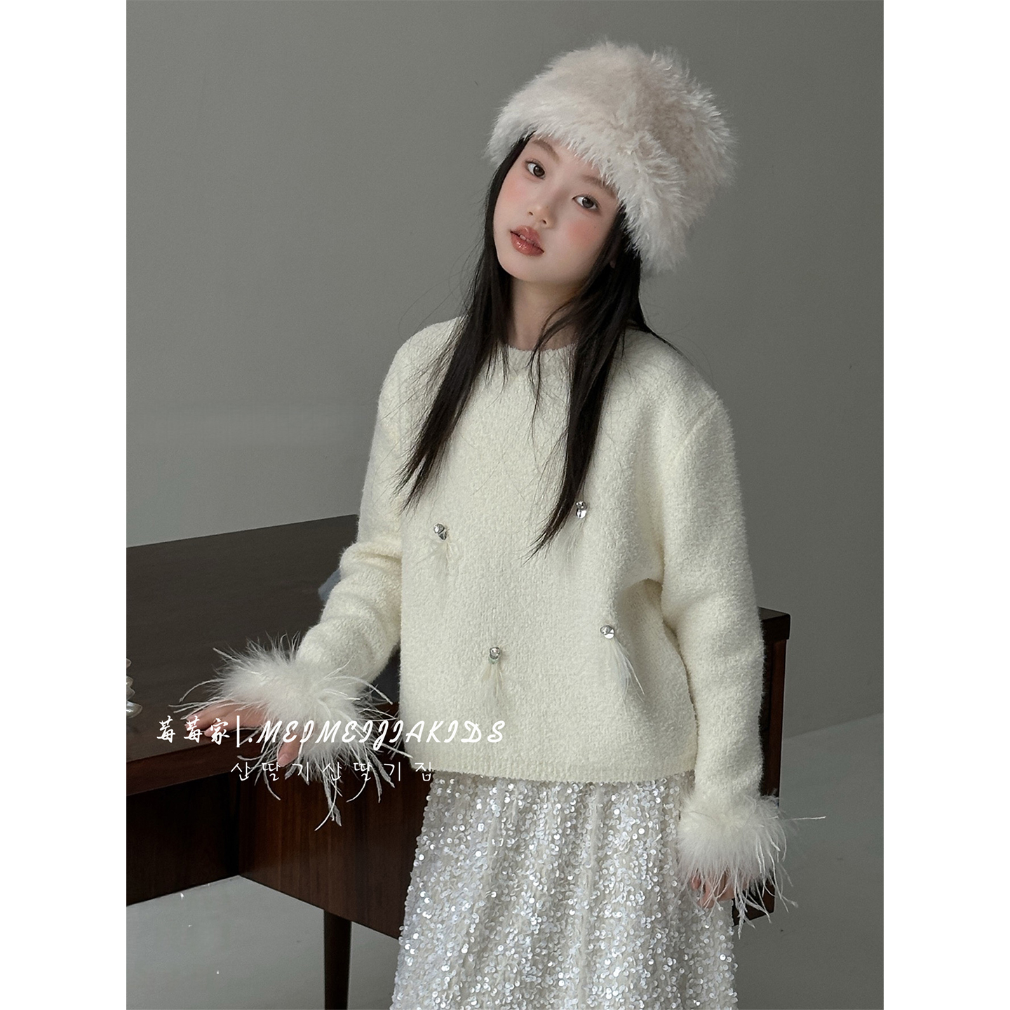 花田涧女童套装2025秋冬新款儿童毛衣名媛风加厚儿童保暖套头上衣