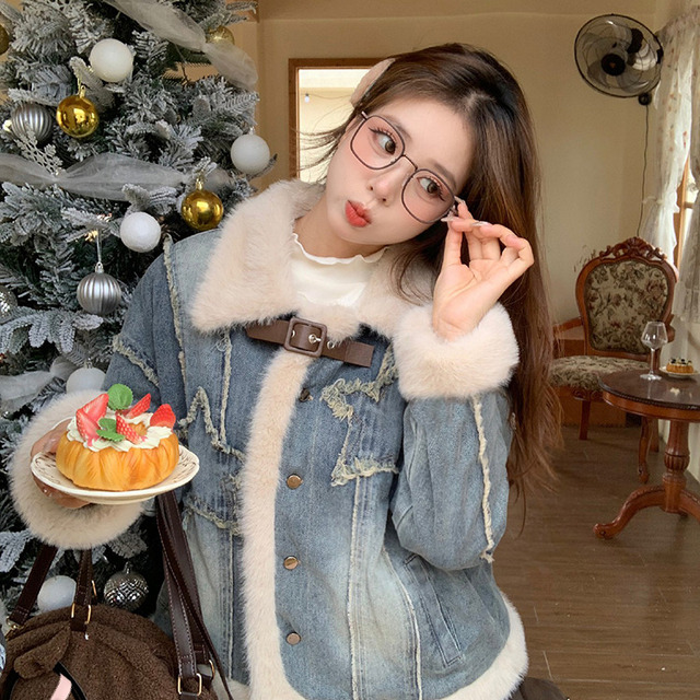 织物猪 摩登少女 覆古毛毛拼接牛仔外套女秋冬加绒保暖冬装上衣