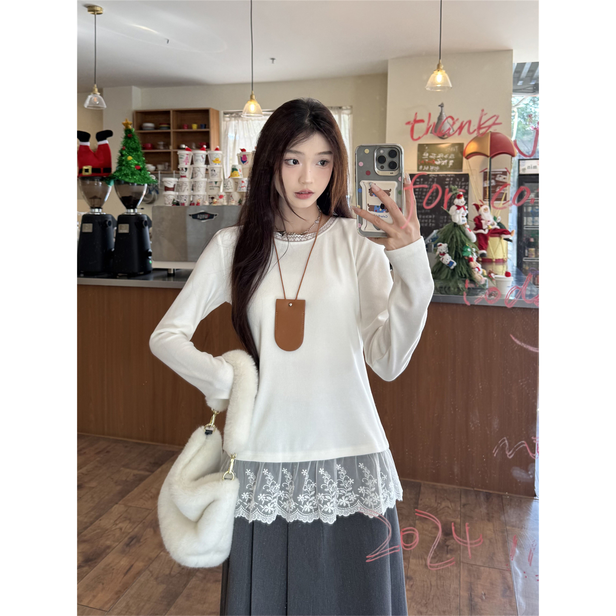 白色蕾丝花边正肩长袖t恤女秋冬季新款设计感拼接内搭打底衫上衣