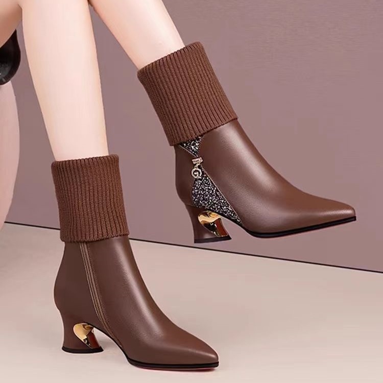粗跟真皮短靴女2025新款冬季加绒时尚中跟女靴洋气妈妈简约时装靴