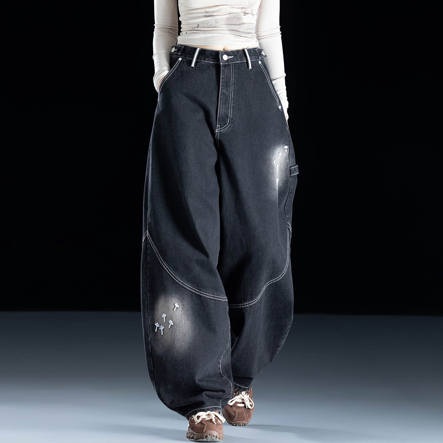 刺绣牛仔裤女款2025新款秋冬阔腿裤复古做旧撞色小众炸街潮牌裤子