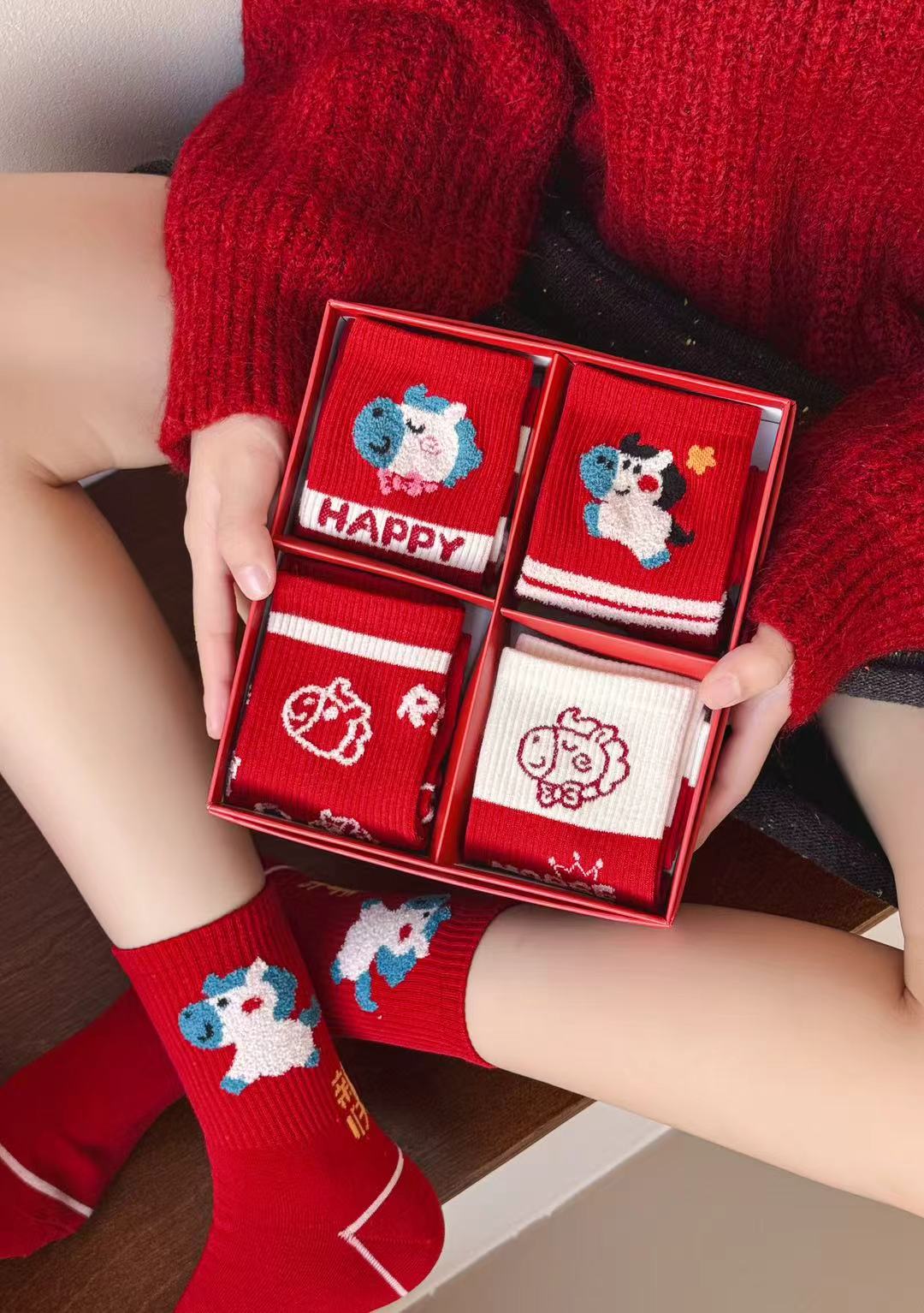 2026年本命年属马女士必备品马年红色袜子女袜新年礼物纯棉中筒袜