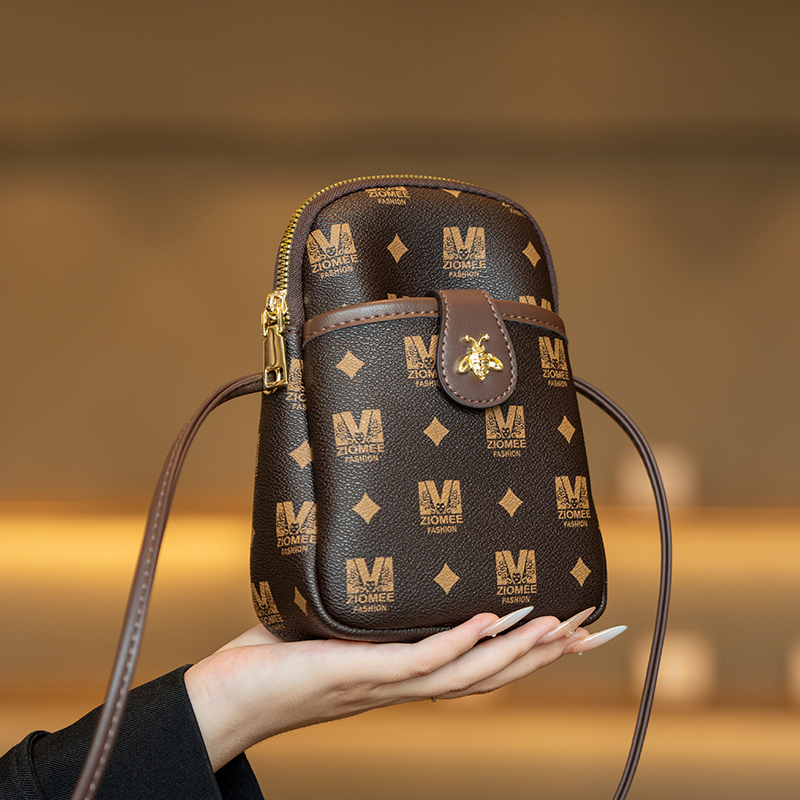 GELANDAI 2025新款印花斜挎包通勤风轻便洋气大容量单肩手机包