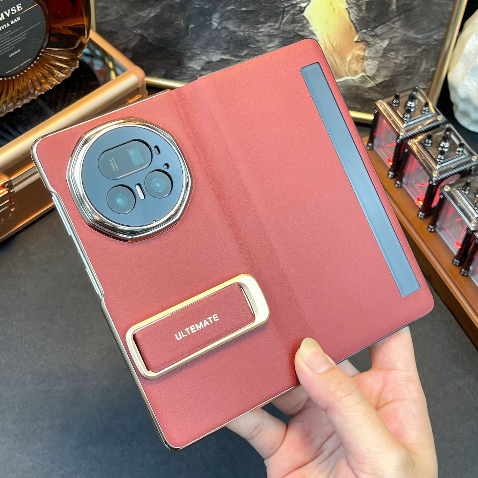 适用荣耀Magic V5手机壳新款折叠屏真皮翻盖保护套腕带支架全包男