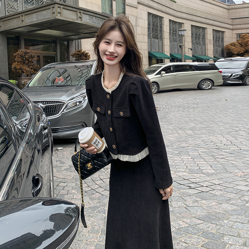 黑色法式小香风木耳边套装裙女秋季新款气质显瘦上衣半身裙两件套