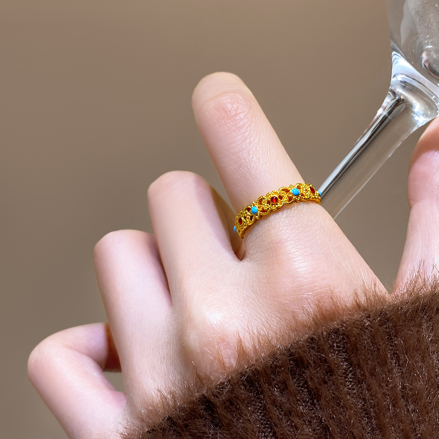 铜合金戒指 金色珐琅彩戒指女秋冬轻奢高级感食指环2025新款爆款