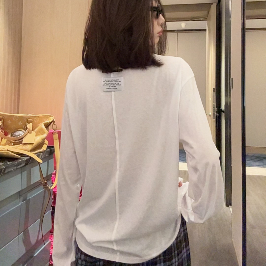 『婷老板』新款、后背小标白色长袖T恤719-20