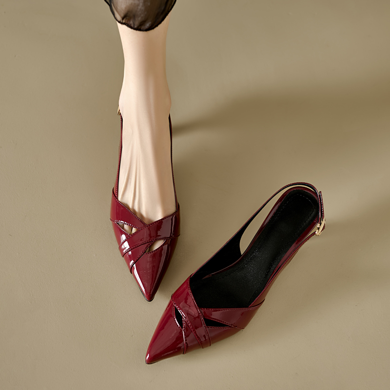 羊皮版真皮尖头漆皮包头凉鞋女酒红色夏季新款细跟气质高跟鞋后空