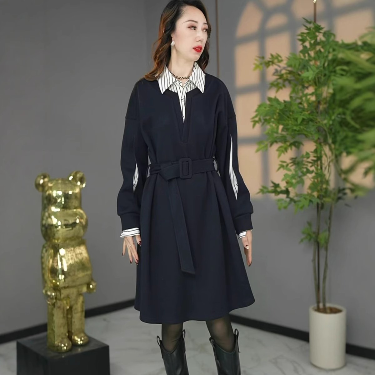 2025春季连衣裙原创设计师高货欧版时尚洋气高档减龄显瘦大码女装