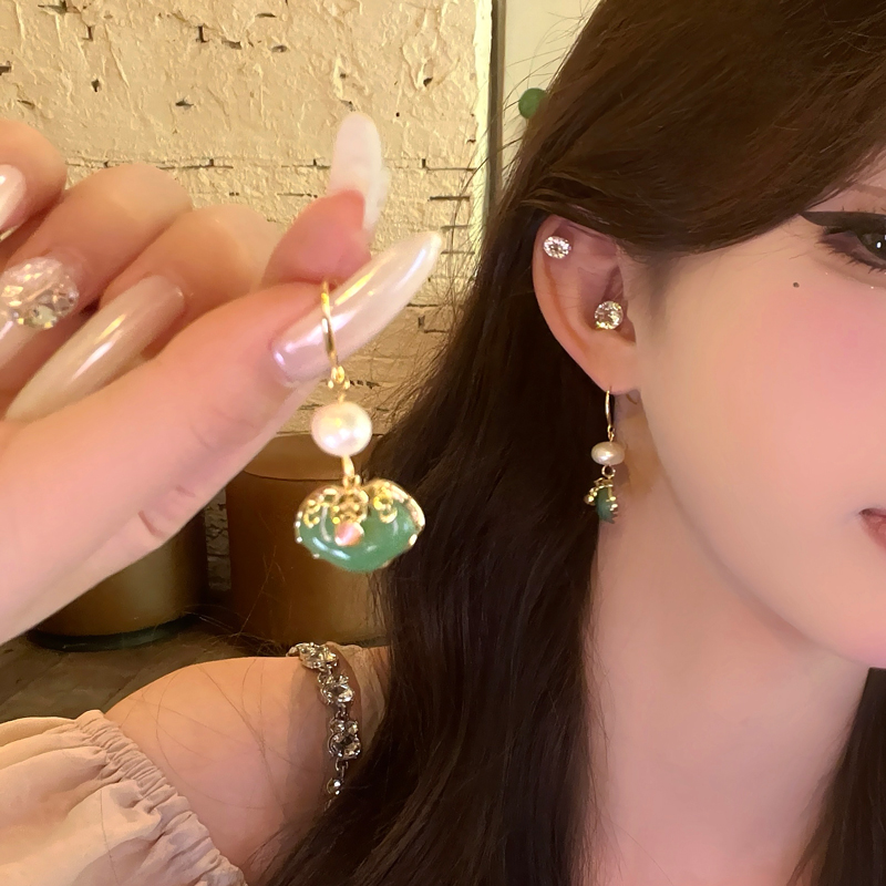 东方雅韵~新中式覆古显白竹绿平安锁耳环国风高级感旗袍耳饰7511