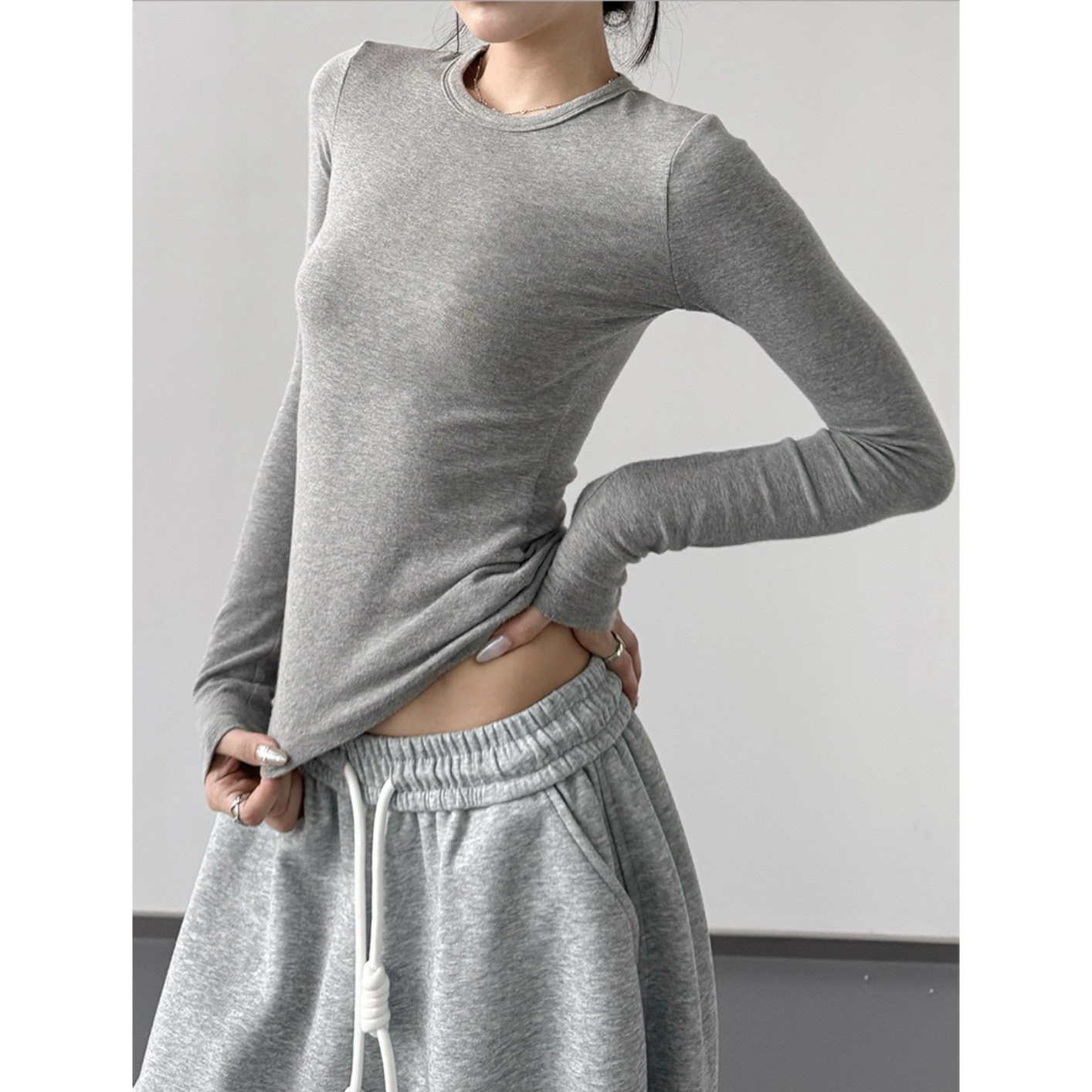 2025秋冬季修身辣妹加绒长袖T恤女基础款弹力打底衫内搭外穿上衣