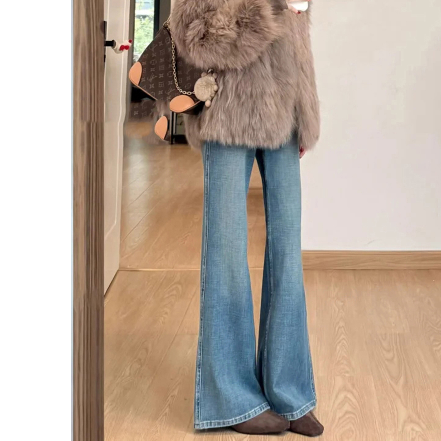 复古加绒微喇牛仔裤女秋冬2025年新款高腰显瘦不贴腿小个子喇叭裤