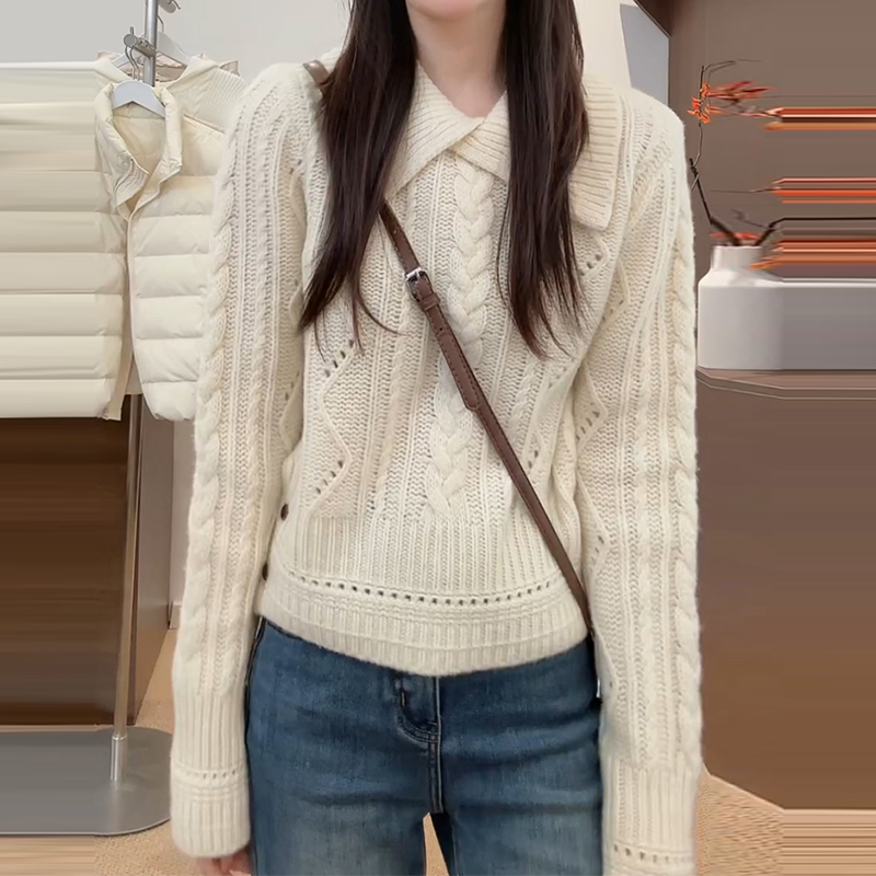 韩版麻花翻领针织衫女2025冬季新款时尚气质洋气宽松显瘦减龄上衣