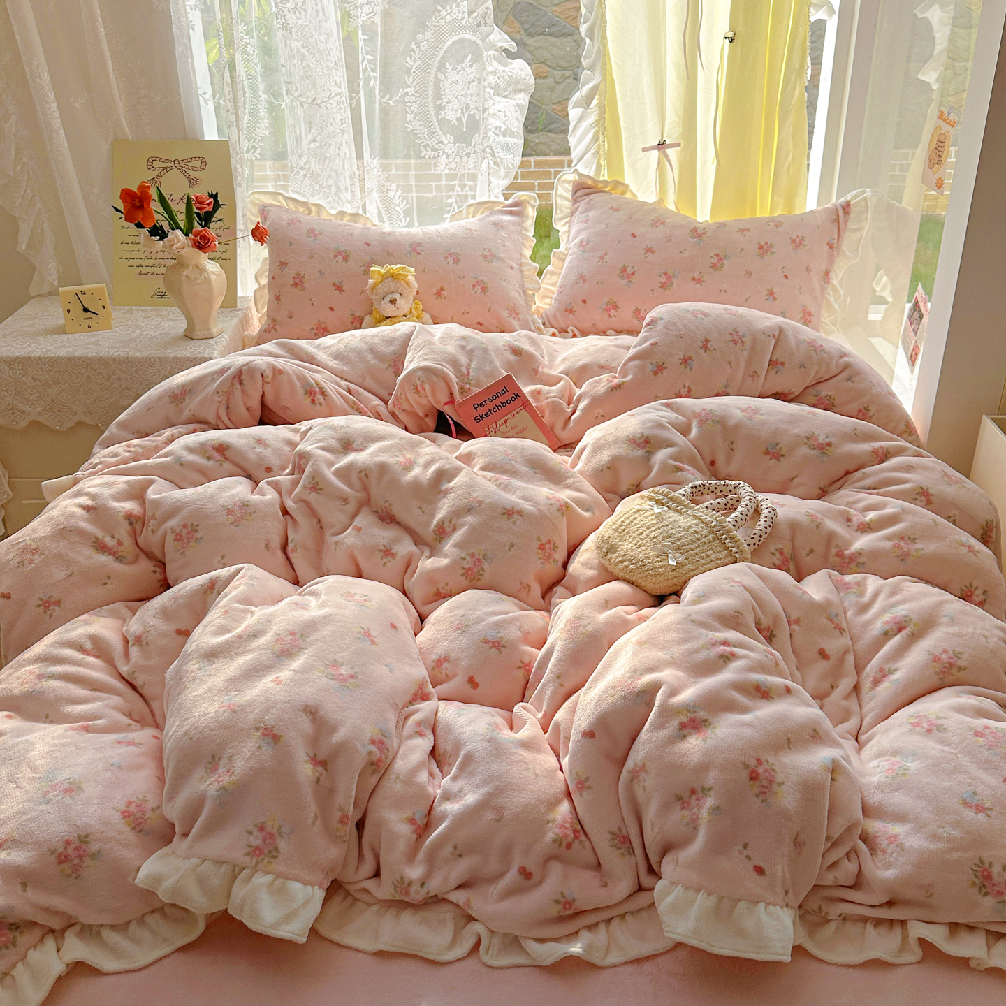 冬季韩版花边加厚牛奶绒四件套少女双面加绒珊瑚绒被套床单三件套