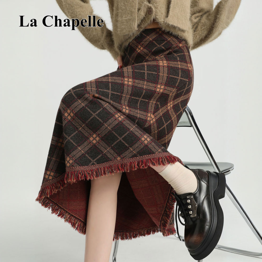 拉夏贝尔针织流苏格子半身裙女2025秋冬款高腰显瘦A字直筒中长裙