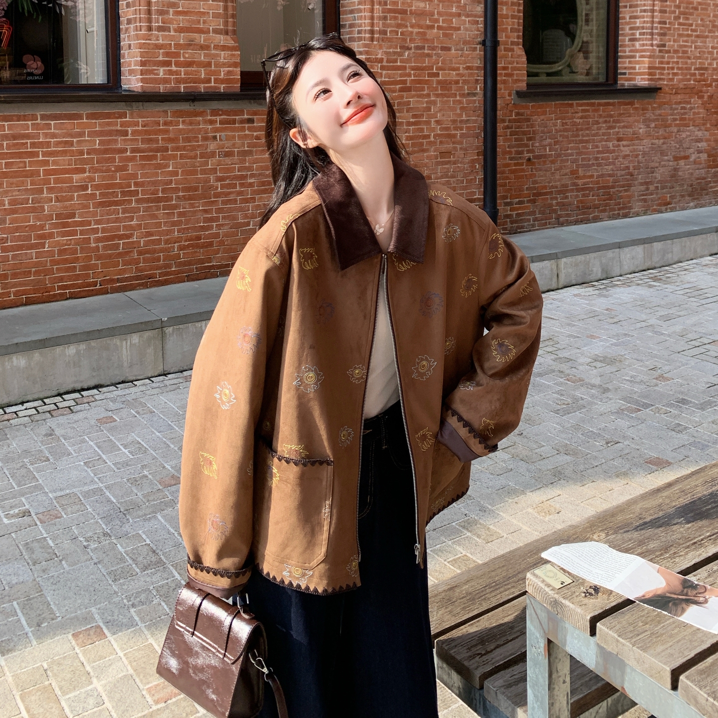 时髦复古慵懒风气质百搭上衣女秋季新款设计感减龄绣花麂皮绒外套