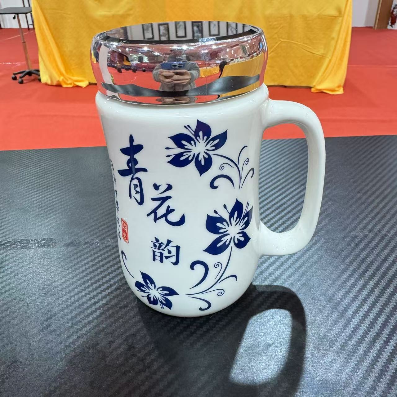 青花韵镜面喝茶杯